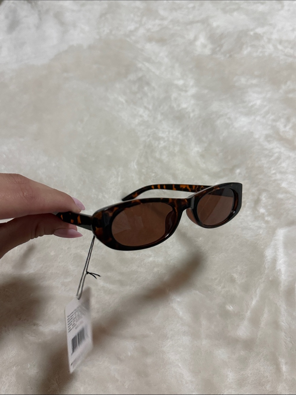 NWT Tortoiseshell Oval Women's Sunglasses - Brown Lenses - Picture 4 of 6